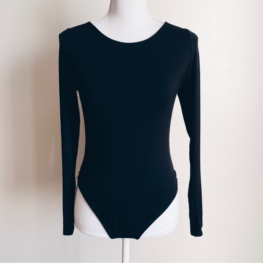 Black Minimalist Long Sleeve Bodysuit